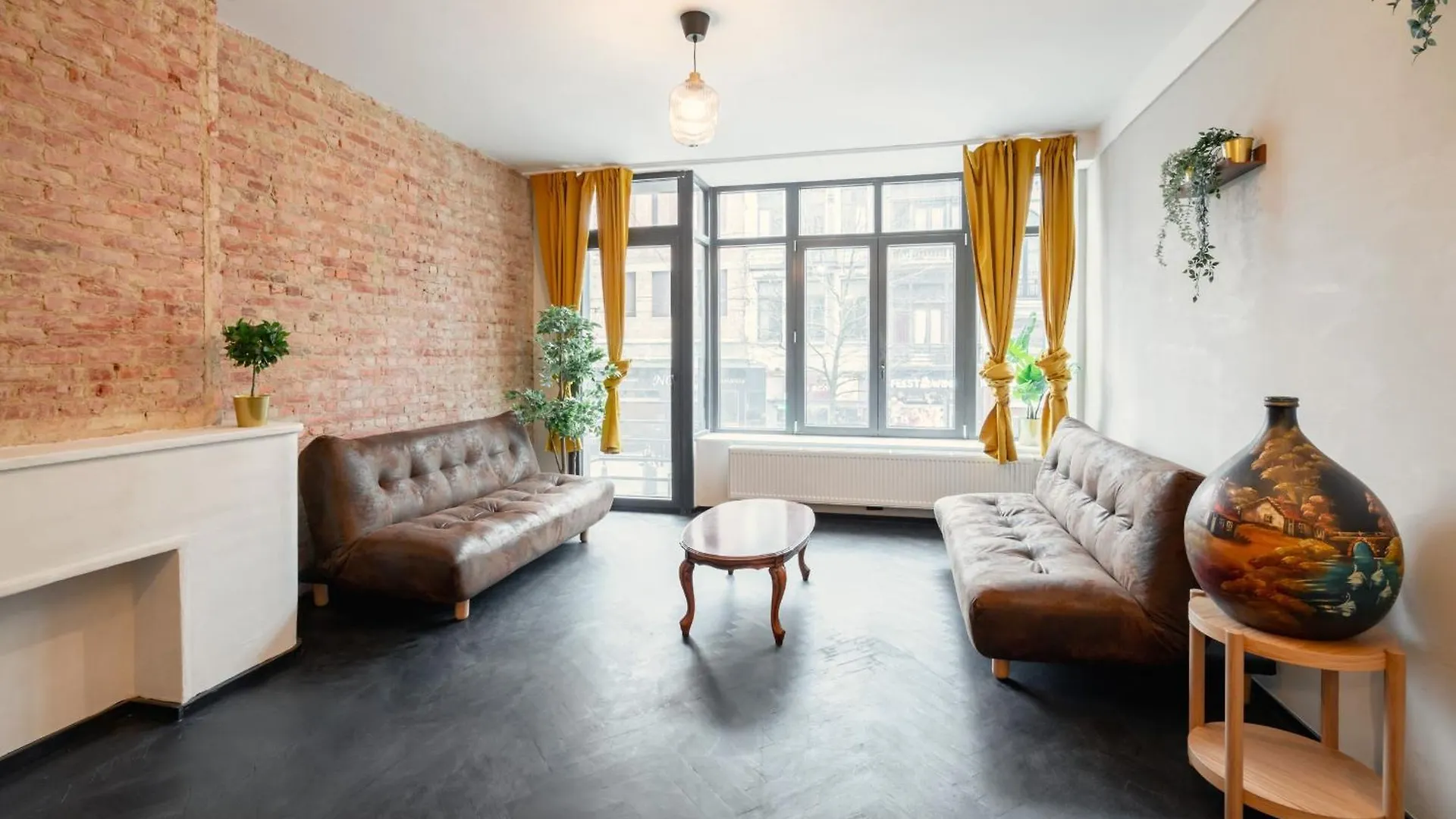 Grand Central Station Apartments 安特卫普